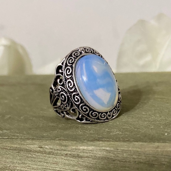MoonStone Vintage Now Statement Ring 7.5 7.75 - Picture 2 of 8